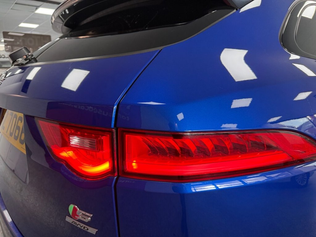 Used Jaguar F-Pace 2018 for sale - 76776621: Photo 9