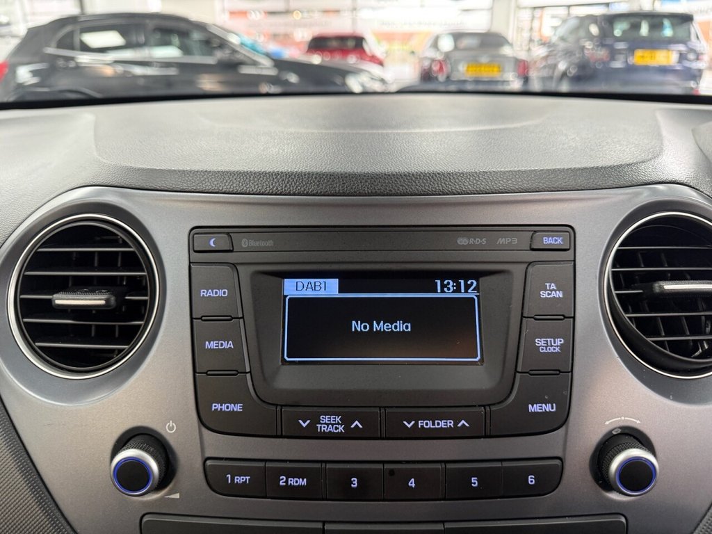 Used Hyundai i10 2019 for sale - 76776622: Photo 32