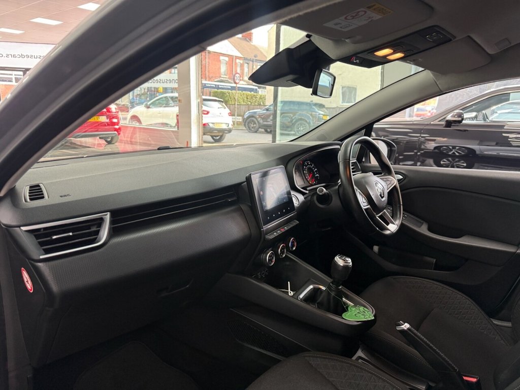 Used Renault Clio 2020 for sale - 77953089: Photo 11