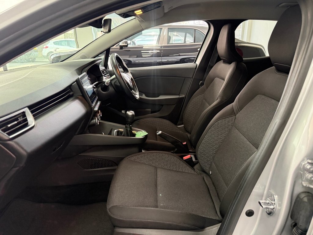 Used Renault Clio 2020 for sale - 77953089: Photo 12