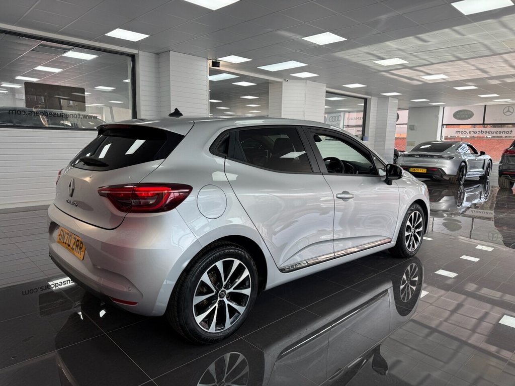Used Renault Clio 2020 for sale - 77953089: Photo 2