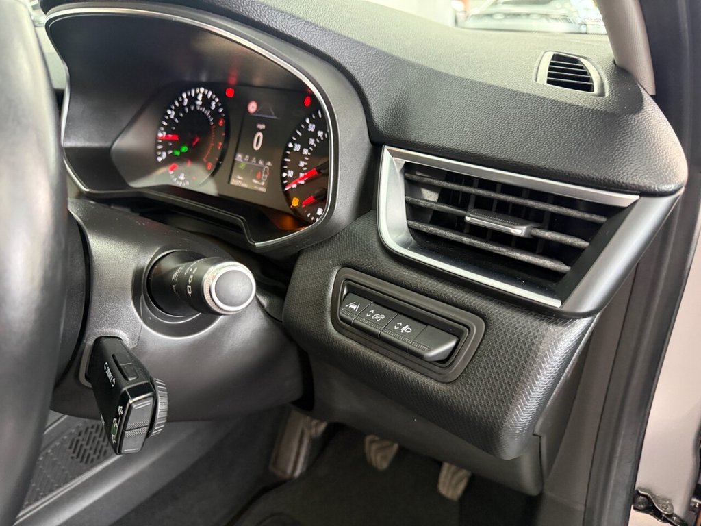 Used Renault Clio 2020 for sale - 77953089: Photo 23