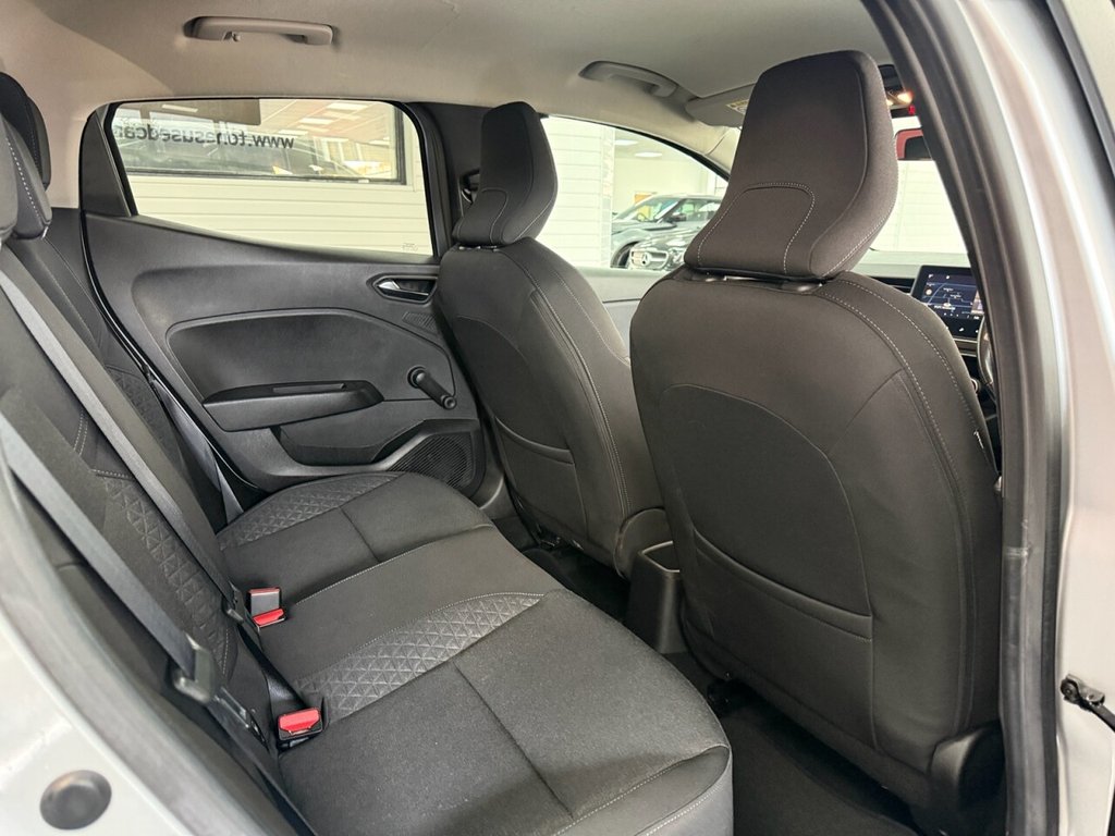 Used Renault Clio 2020 for sale - 77953089: Photo 4