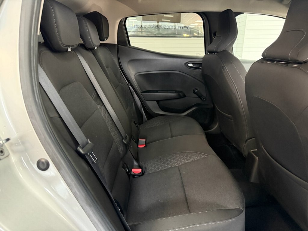 Used Renault Clio 2020 for sale - 77953089: Photo 5