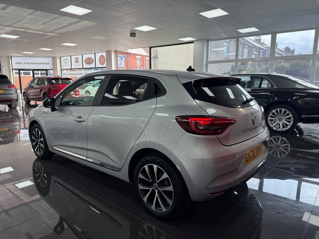 Used Renault Clio 2020 for sale - 77953089: Photo 9