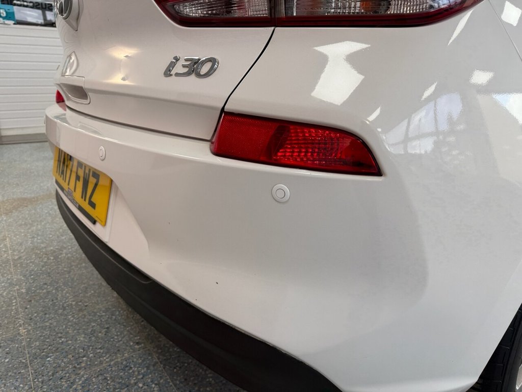 Used Hyundai i30 2017 for sale - 77780224: Photo 9