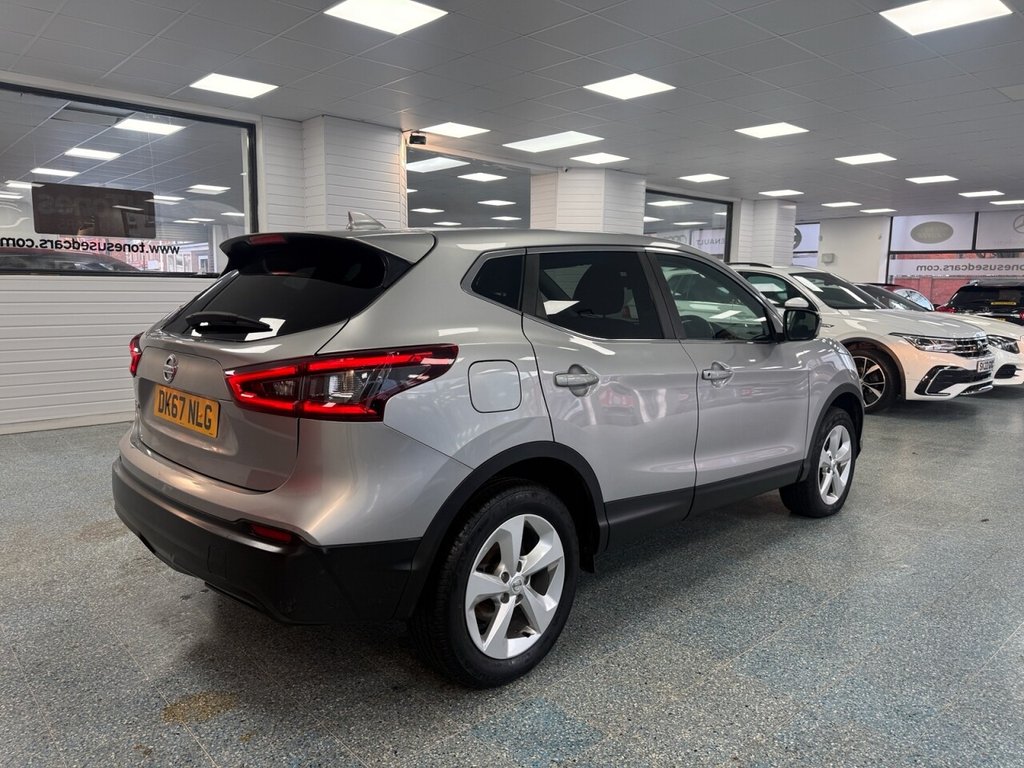 Used Nissan Qashqai 2017 for sale - 77177959: Photo 2