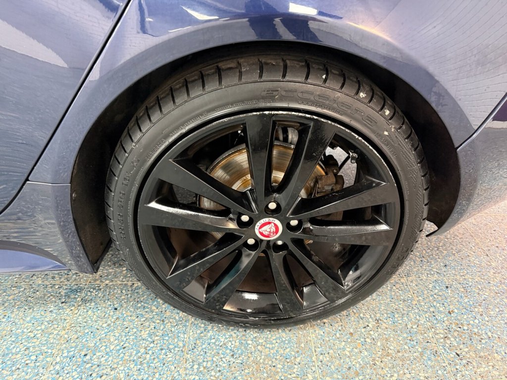 Used Jaguar XE 2017 for sale - 77341313: Photo 14