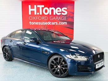 Used Jaguar XE 2017 for sale - 77341313: Photo