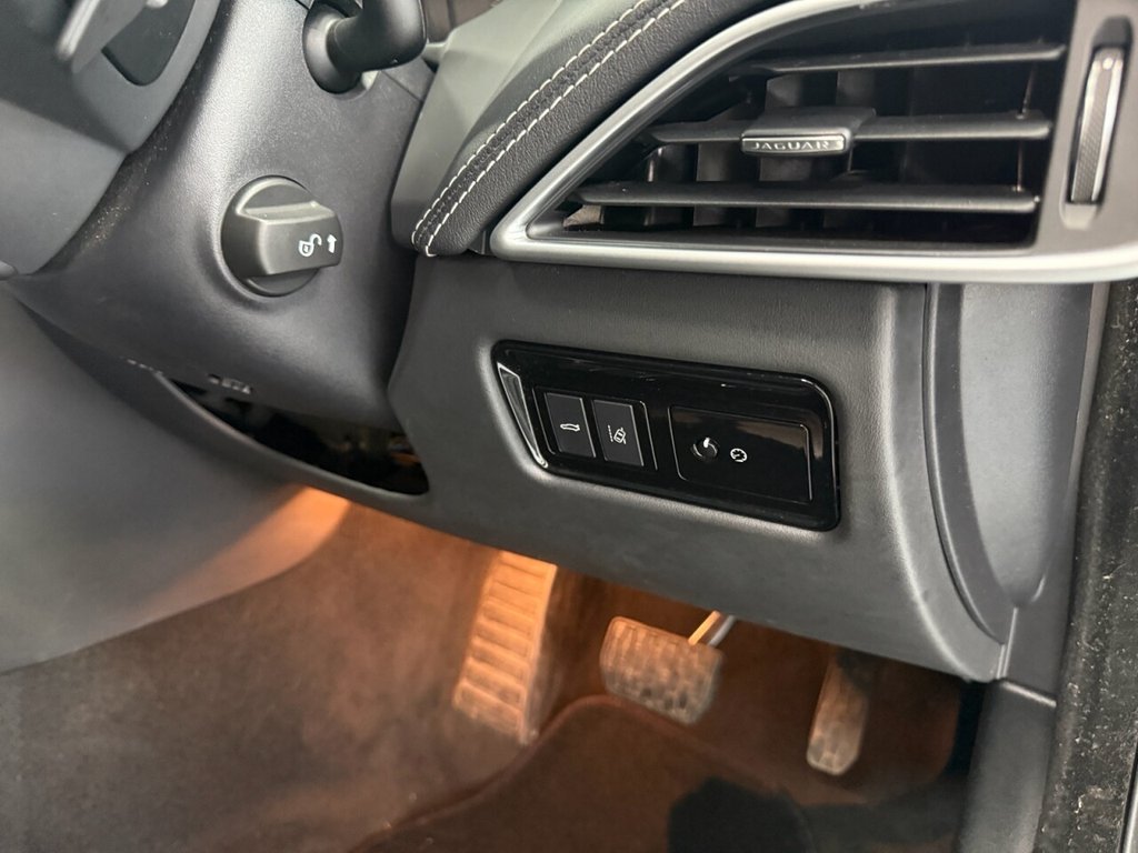Used Jaguar XE 2017 for sale - 77341313: Photo 27