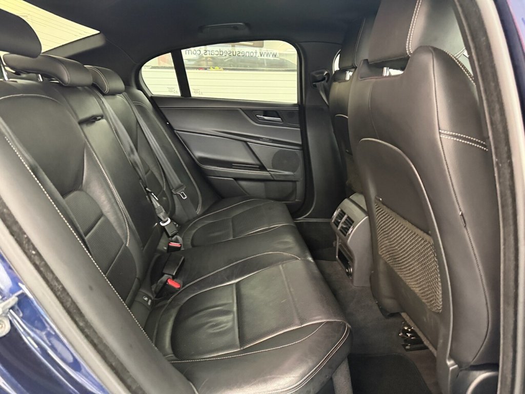 Used Jaguar XE 2017 for sale - 77341313: Photo 4