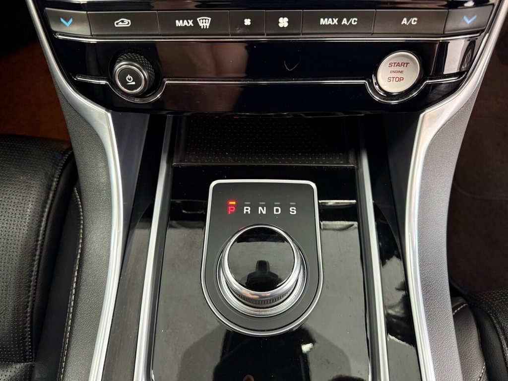 Used Jaguar XE 2017 for sale - 77341313: Photo 41