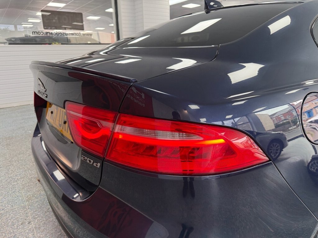 Used Jaguar XE 2017 for sale - 77341313: Photo 5