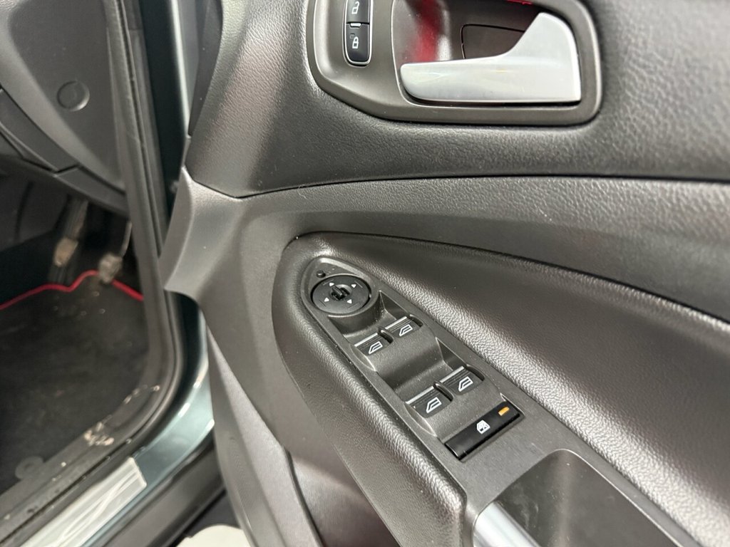 Used Ford Kuga 2017 for sale - 76776653: Photo 25