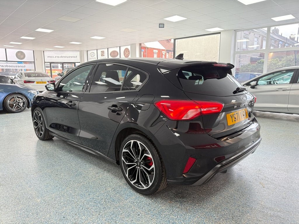 Used Ford Focus 2022 for sale - 76776626: Photo 11