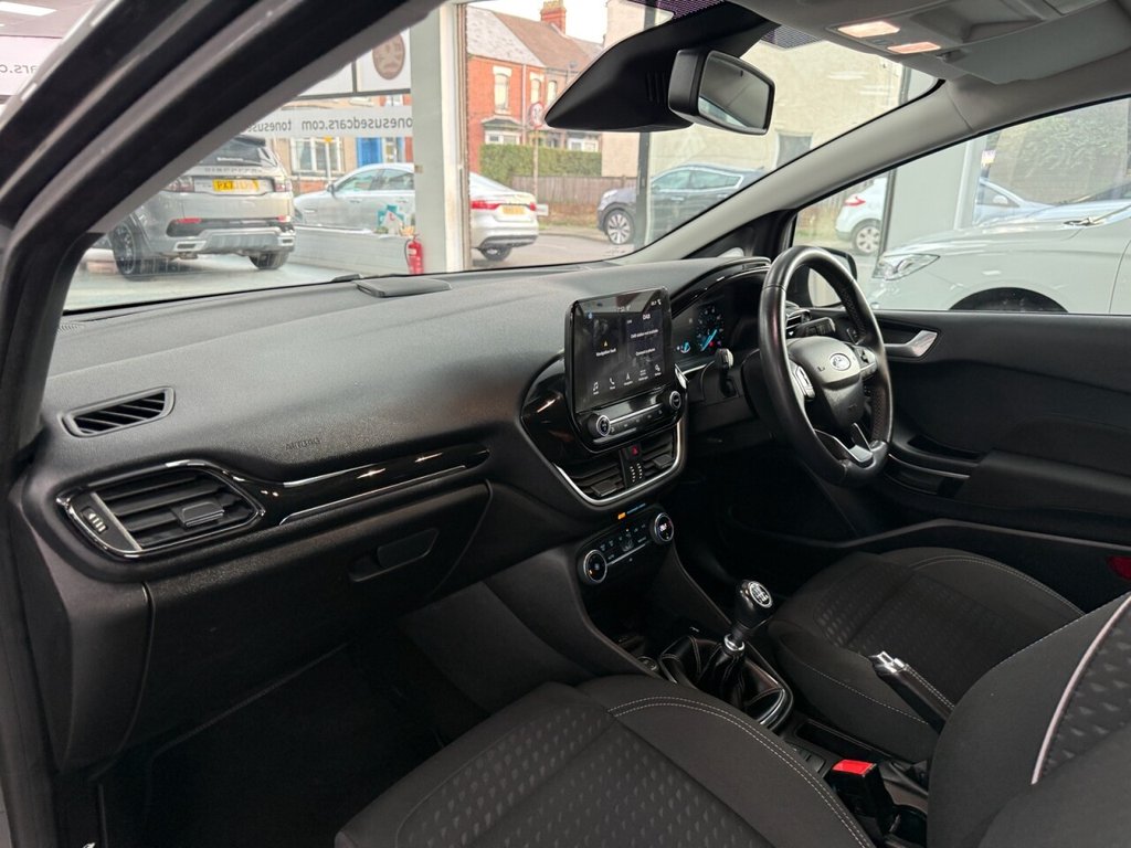 Used Ford Fiesta 2017 for sale - 76910261: Photo 12