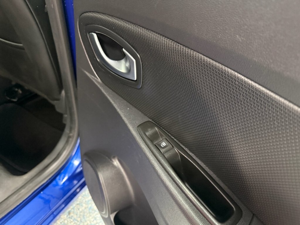 Used Renault Clio 2017 for sale - 77534523: Photo 6