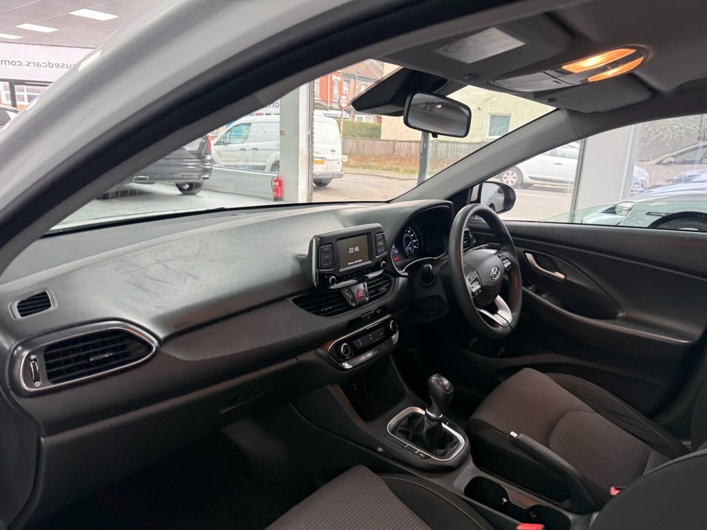 Used Hyundai i30 2017 for sale - 77609347: Photo 14