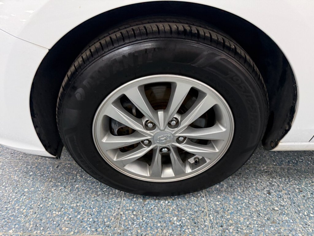 Used Hyundai i30 2017 for sale - 77609347: Photo 17