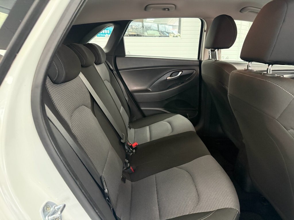 Used Hyundai i30 2017 for sale - 77609347: Photo 5