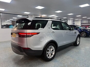 Used Land Rover Discovery 2019 for sale - 77372910: Photo