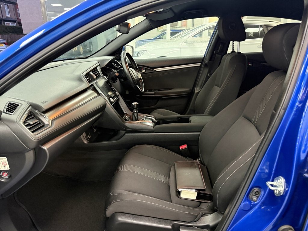 Used Honda Civic 2018 for sale - 76783840: Photo 16