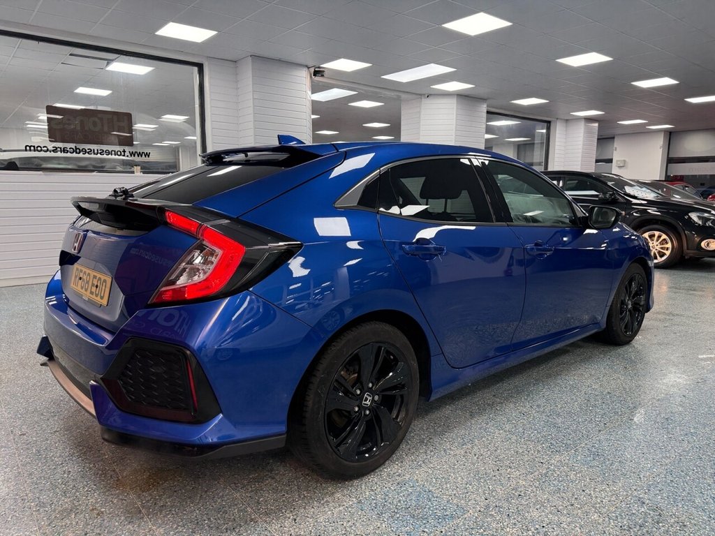 Used Honda Civic 2018 for sale - 76783840: Photo 2