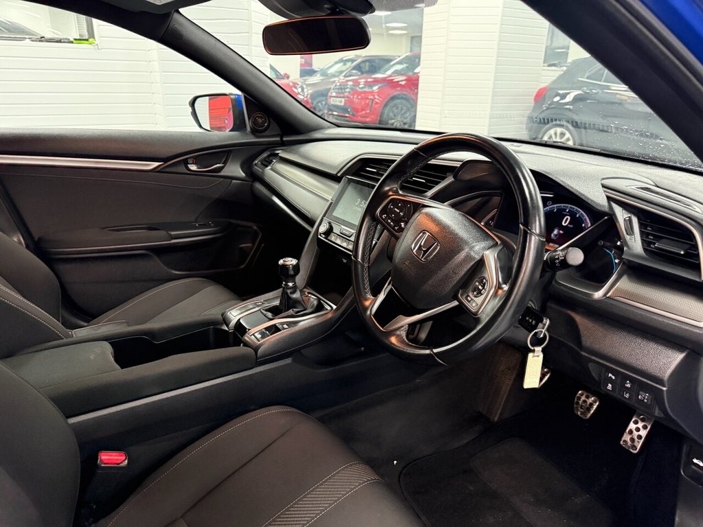 Used Honda Civic 2018 for sale - 76783840: Photo 24