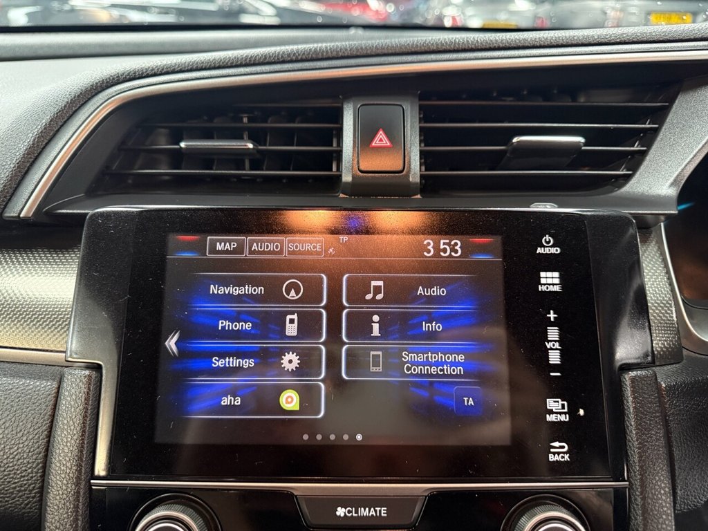 Used Honda Civic 2018 for sale - 76783840: Photo 32