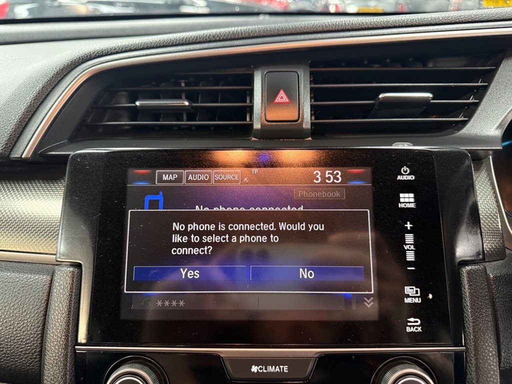 Used Honda Civic 2018 for sale - 76783840: Photo 35