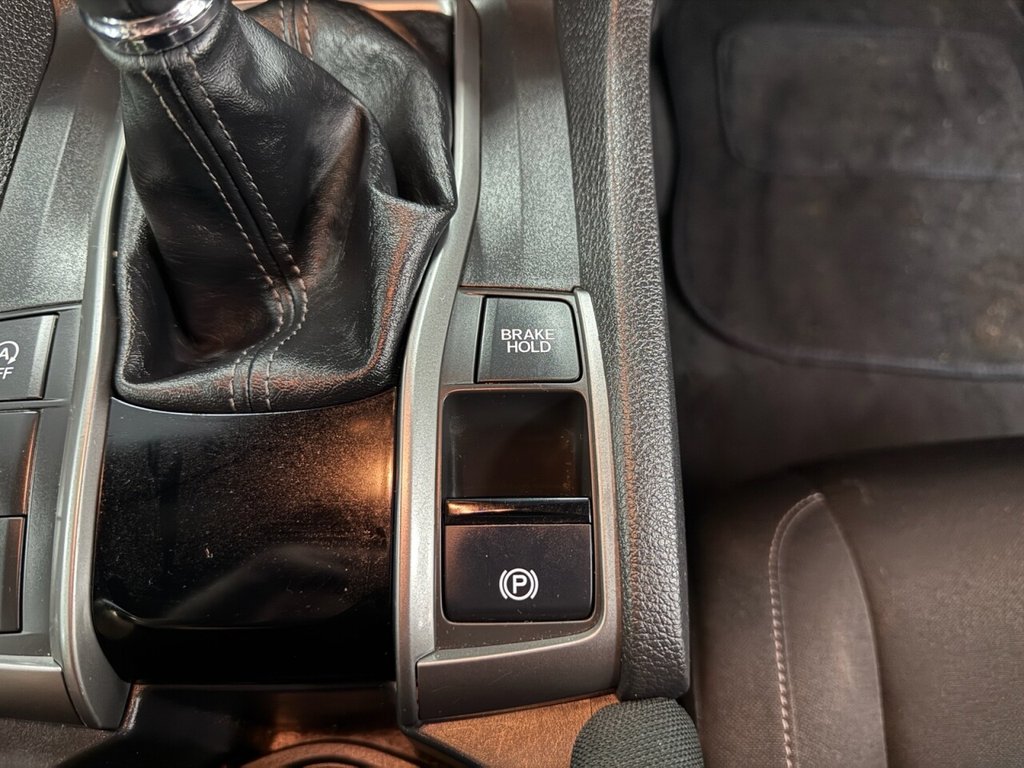 Used Honda Civic 2018 for sale - 76783840: Photo 40