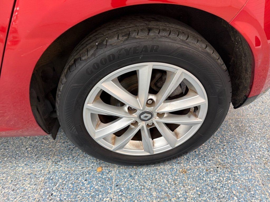 Used Renault Megane 2017 for sale - 76776590: Photo 12