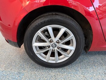 Used Renault Megane 2017 for sale - 76776590: Photo