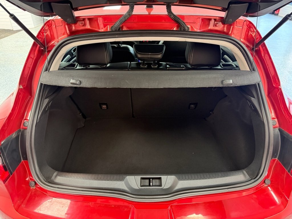 Used Renault Megane 2017 for sale - 76776590: Photo 9