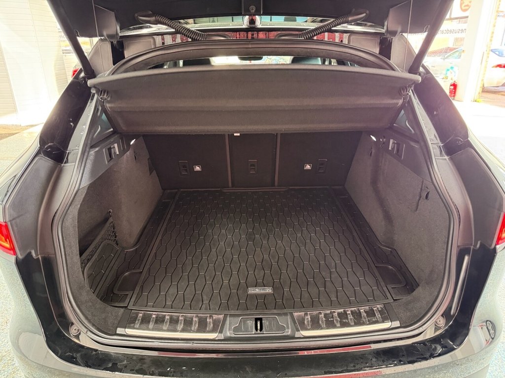 Used Jaguar F-Pace 2018 for sale - 76909779: Photo 12