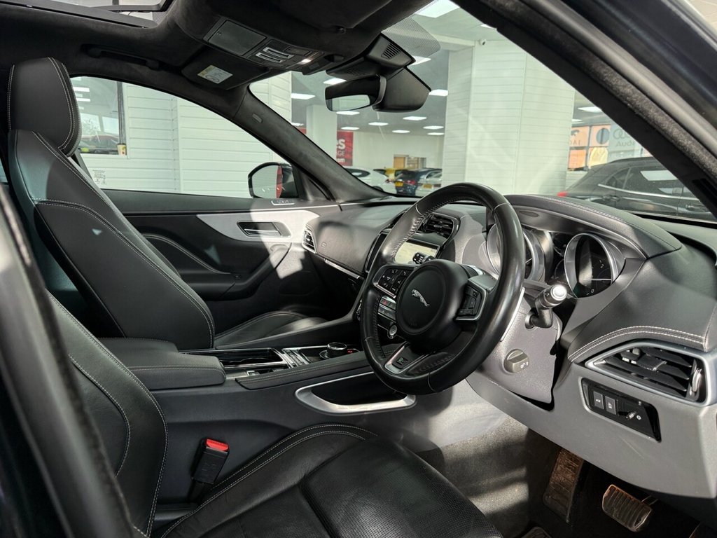 Used Jaguar F-Pace 2018 for sale - 76909779: Photo 27