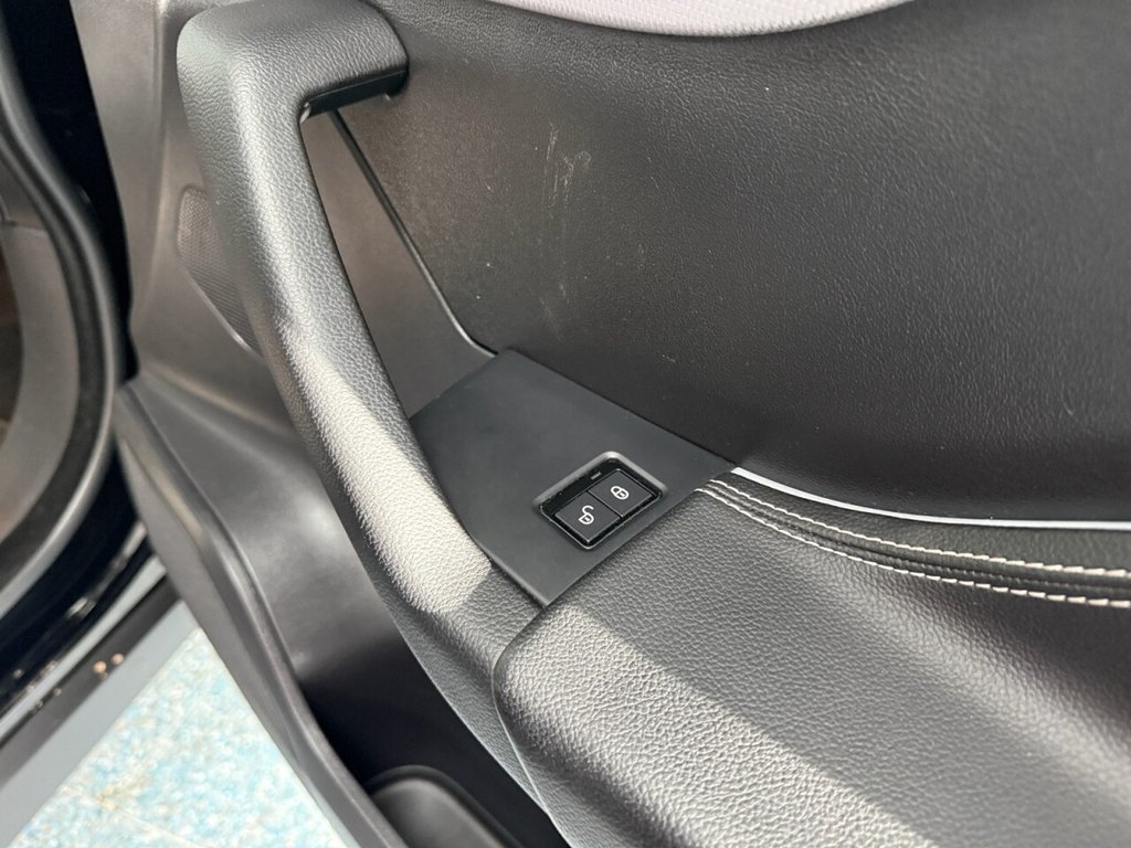 Used Jaguar F-Pace 2018 for sale - 76909779: Photo 30