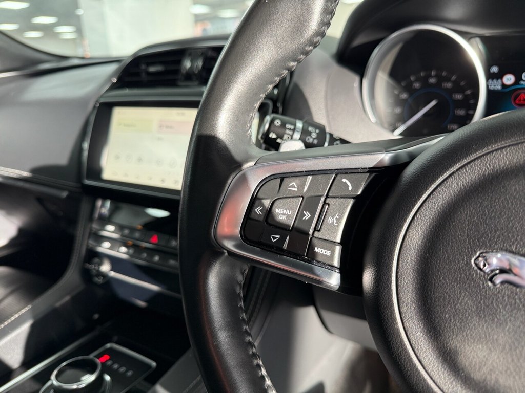 Used Jaguar F-Pace 2018 for sale - 76909779: Photo 33