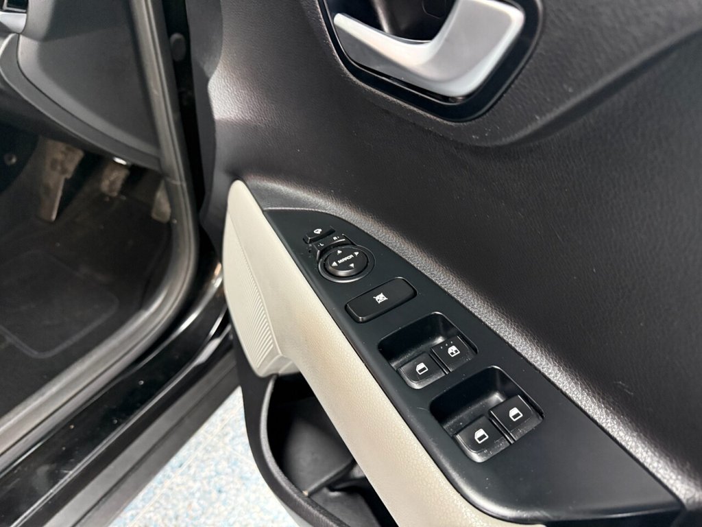 Used Kia Stonic 2019 for sale - 77572181: Photo 24