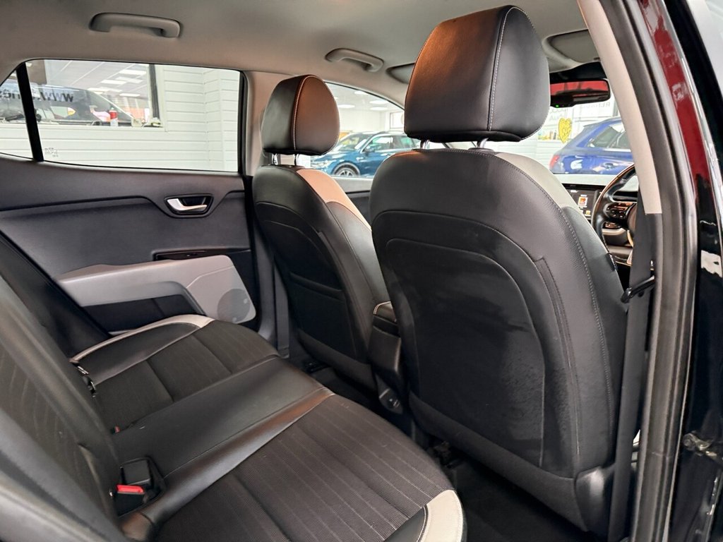 Used Kia Stonic 2019 for sale - 77572181: Photo 4