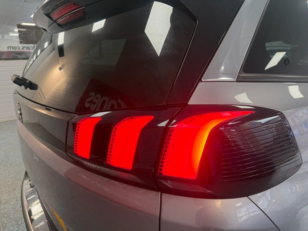 Used Peugeot 5008 2018 for sale - 77177934: Photo 8