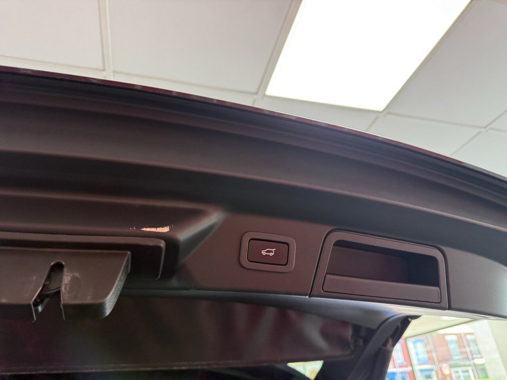 Used Land Rover Range Rover Velar 2018 for sale - 78181890: Photo 12