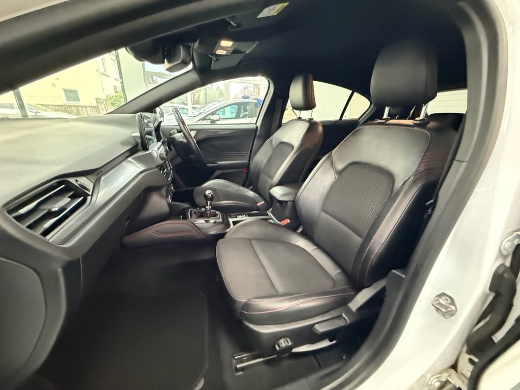 Used Ford Focus 2019 for sale - 76776702: Photo 16