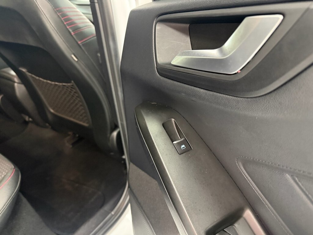 Used Ford Focus 2019 for sale - 76776702: Photo 5