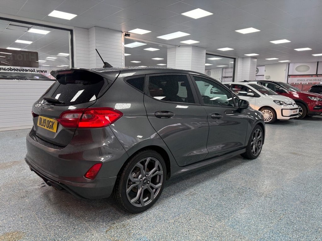 Used Ford Fiesta 2019 for sale - 78016909: Photo 2