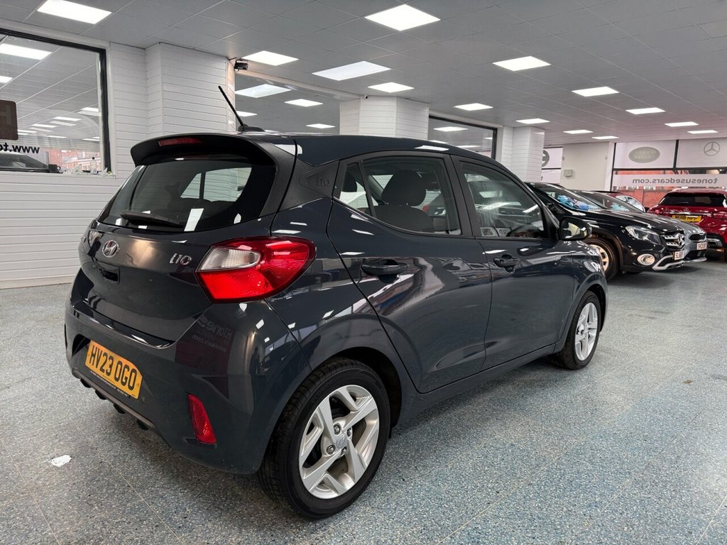 Used Hyundai i10 2023 for sale - 77668870: Photo 2