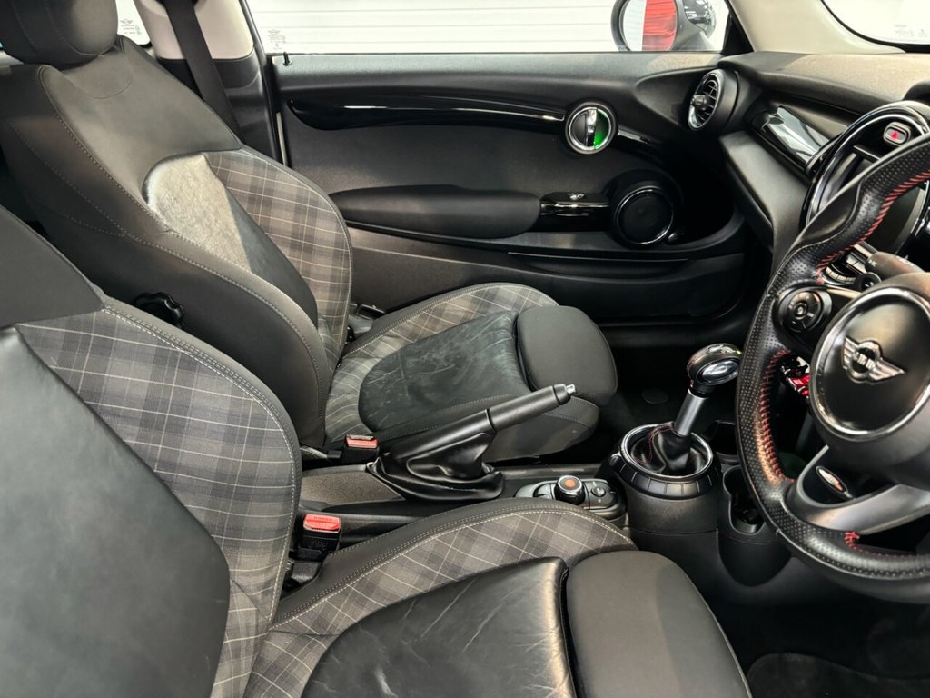 Used Ford Kuga 2017 for sale - 76776709: Photo 25