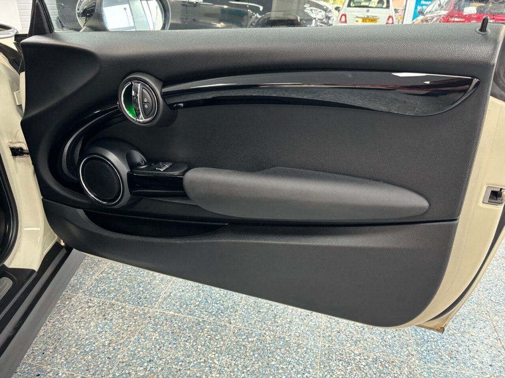 Used Ford Kuga 2017 for sale - 76776709: Photo 28