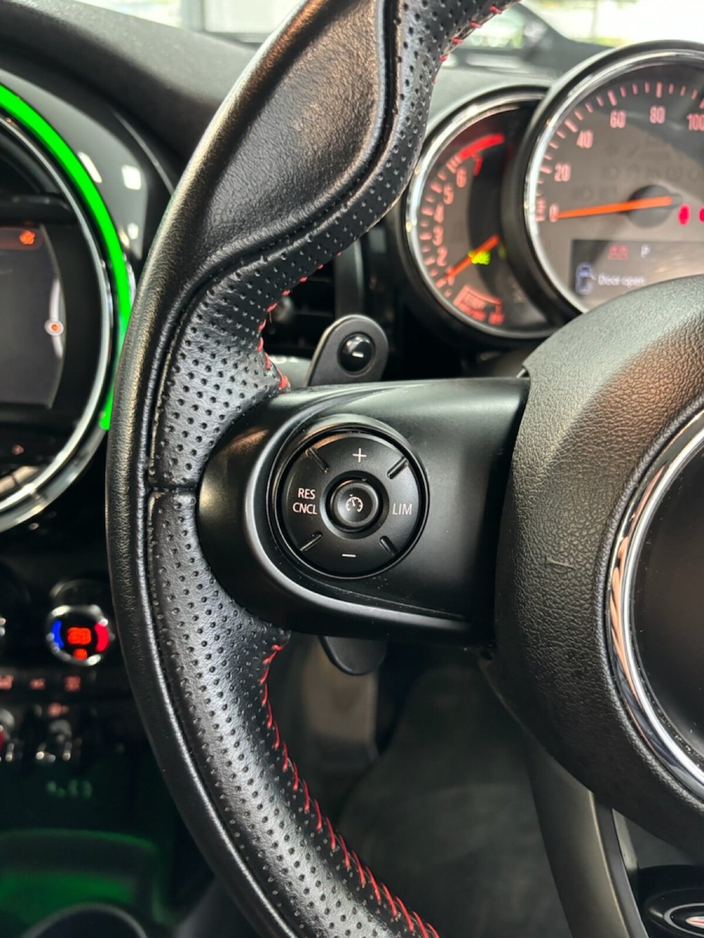 Used Ford Kuga 2017 for sale - 76776709: Photo 41