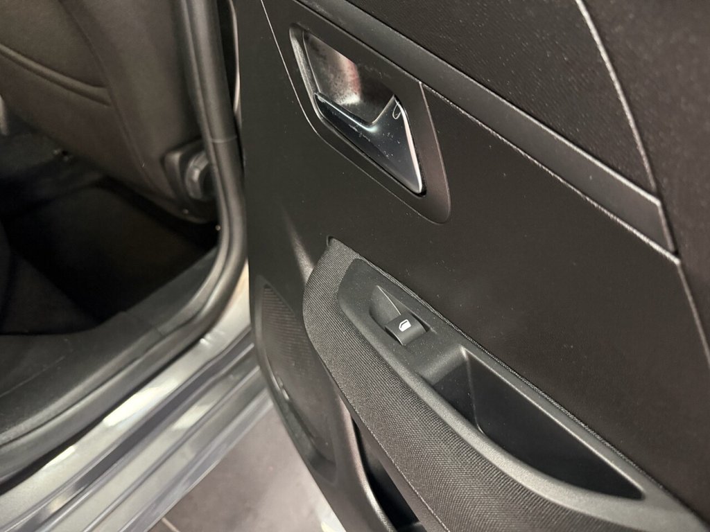 Used Peugeot 208 2023 for sale - 77953160: Photo 6